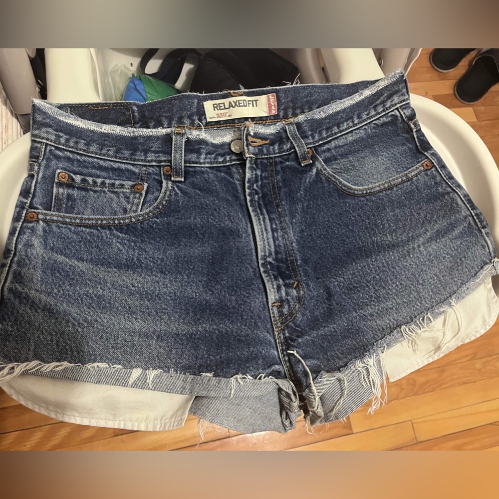 Levis Short